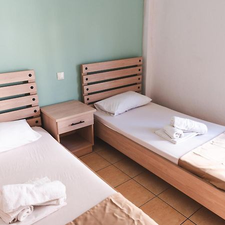 Paralía Μpasias Apartments מראה חיצוני תמונה