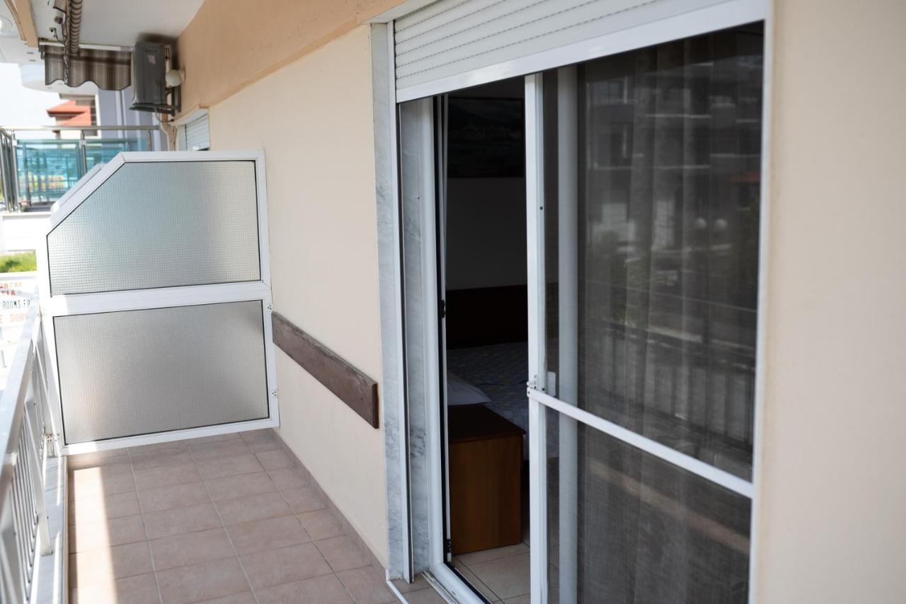 Paralía Μpasias Apartments מראה חיצוני תמונה