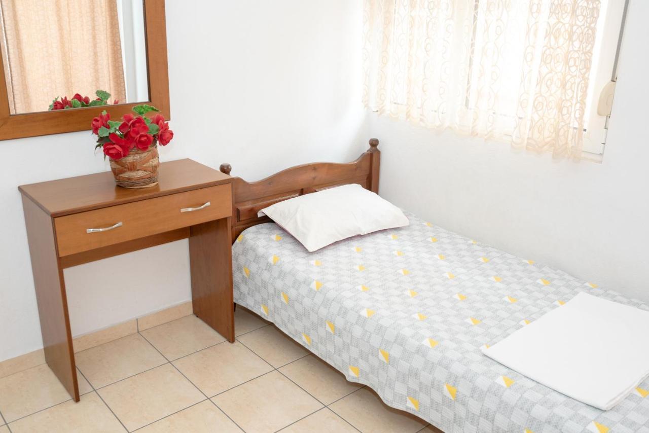 Paralía Μpasias Apartments מראה חיצוני תמונה