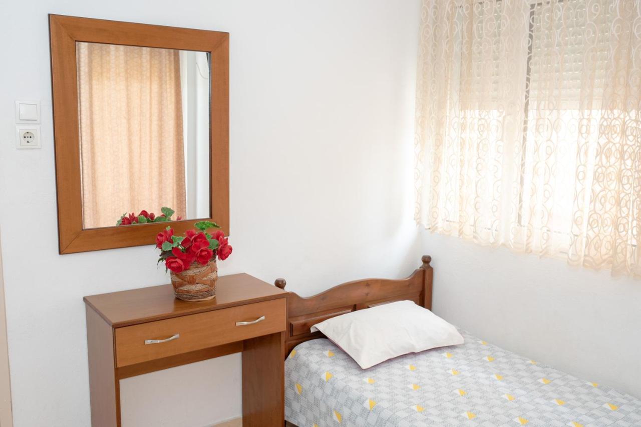Paralía Μpasias Apartments מראה חיצוני תמונה