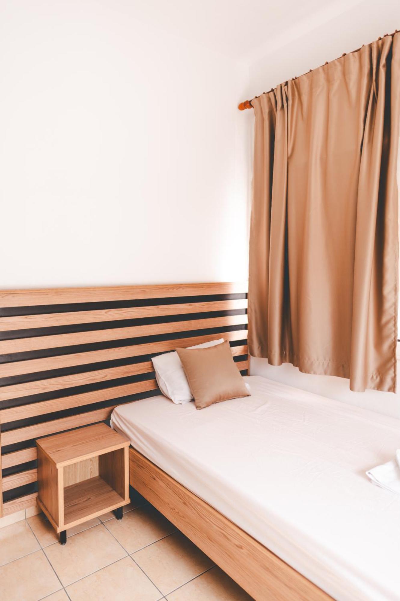 Paralía Μpasias Apartments מראה חיצוני תמונה