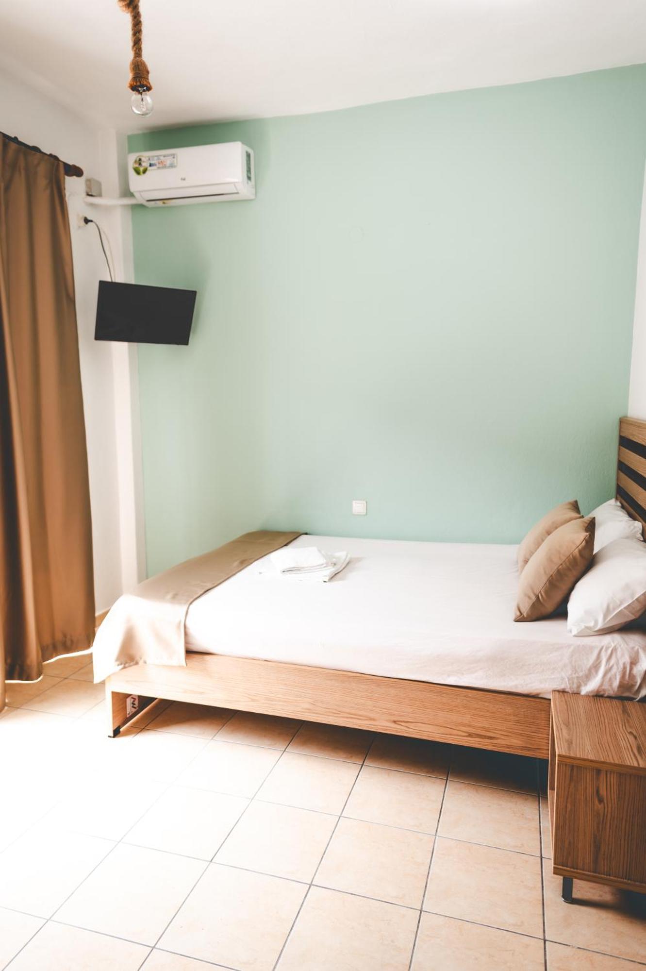 Paralía Μpasias Apartments מראה חיצוני תמונה