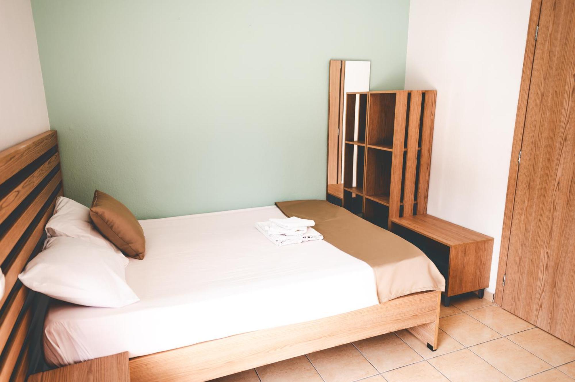 Paralía Μpasias Apartments מראה חיצוני תמונה