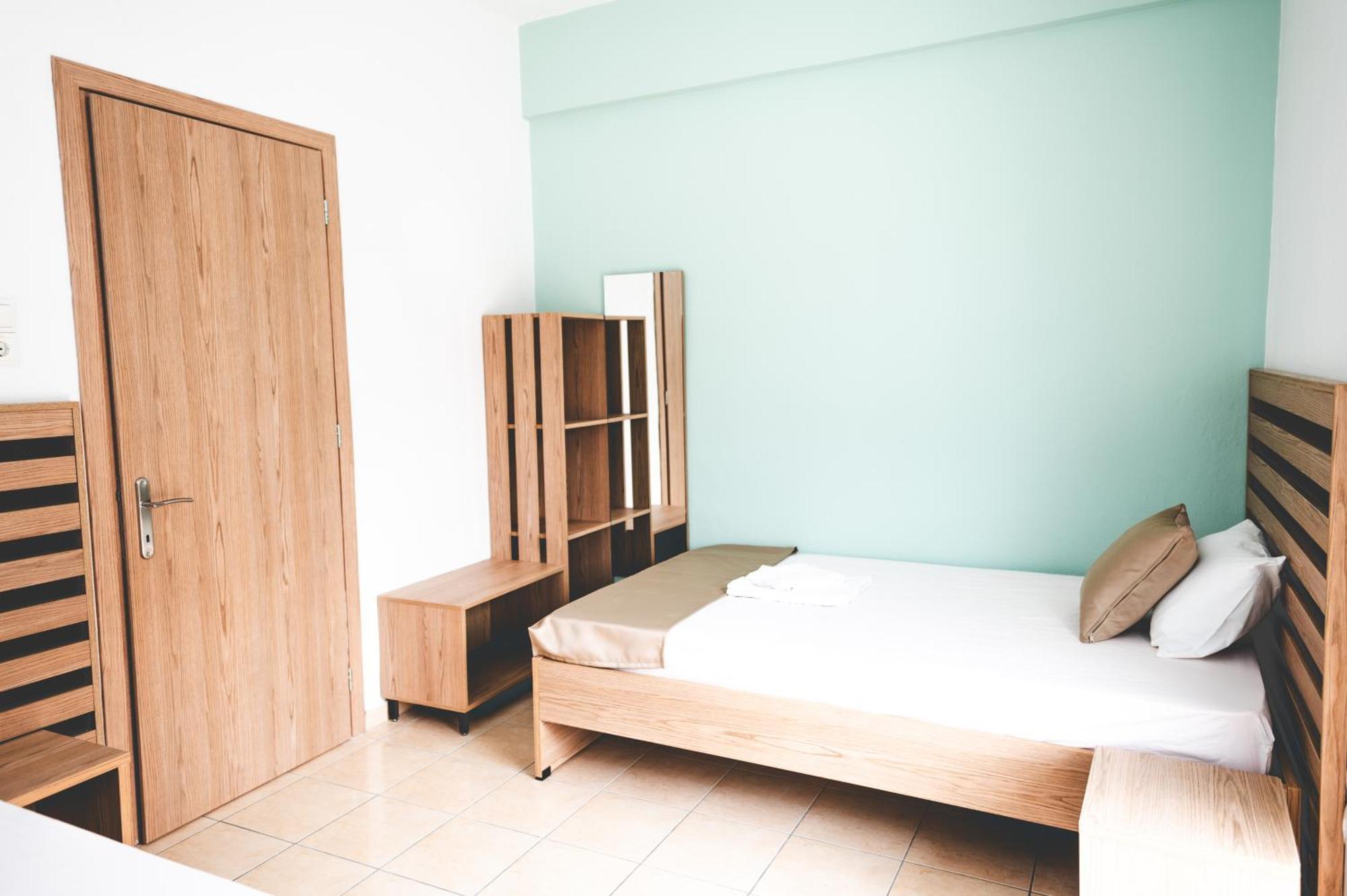 Paralía Μpasias Apartments מראה חיצוני תמונה
