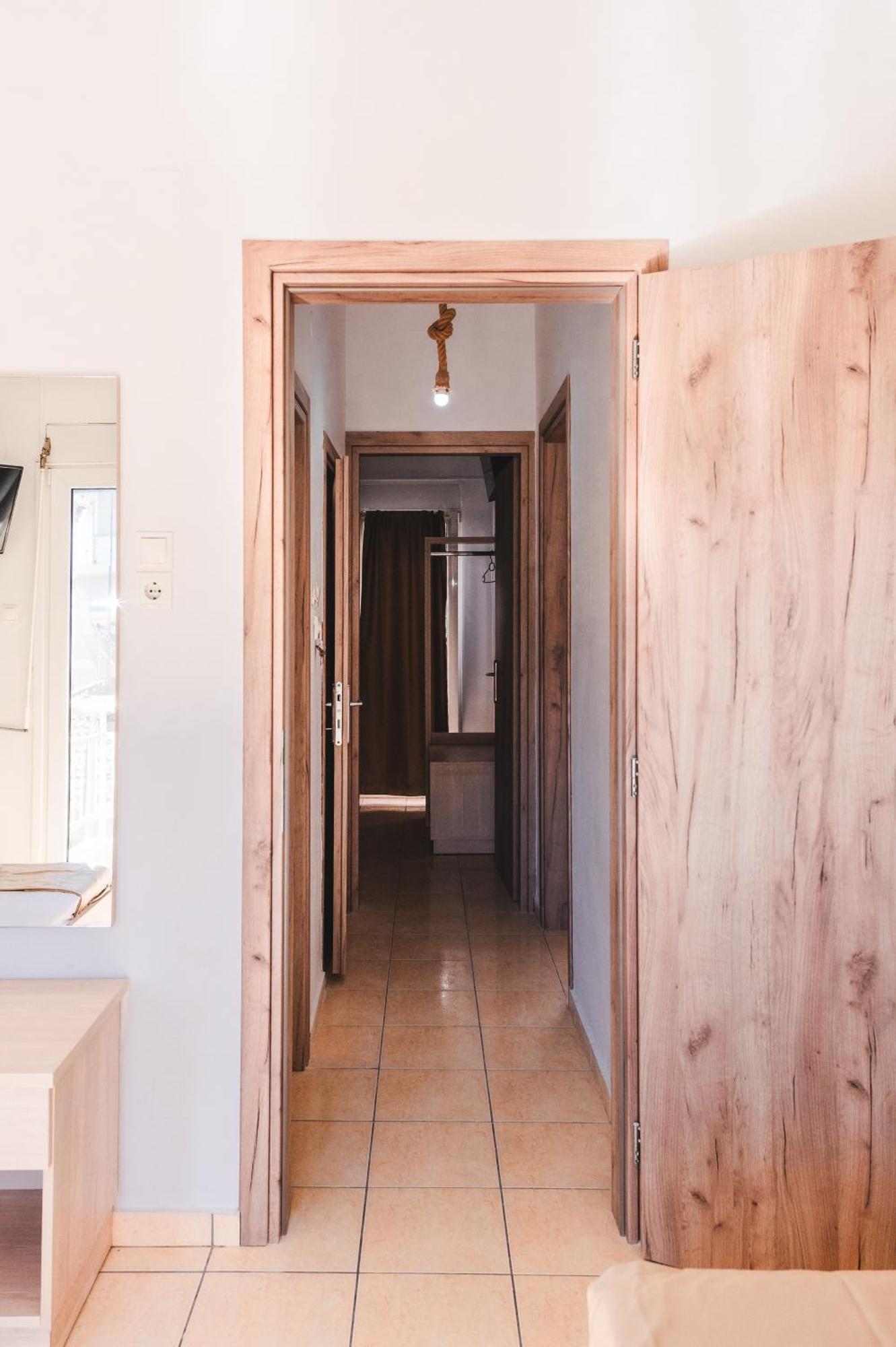 Paralía Μpasias Apartments מראה חיצוני תמונה