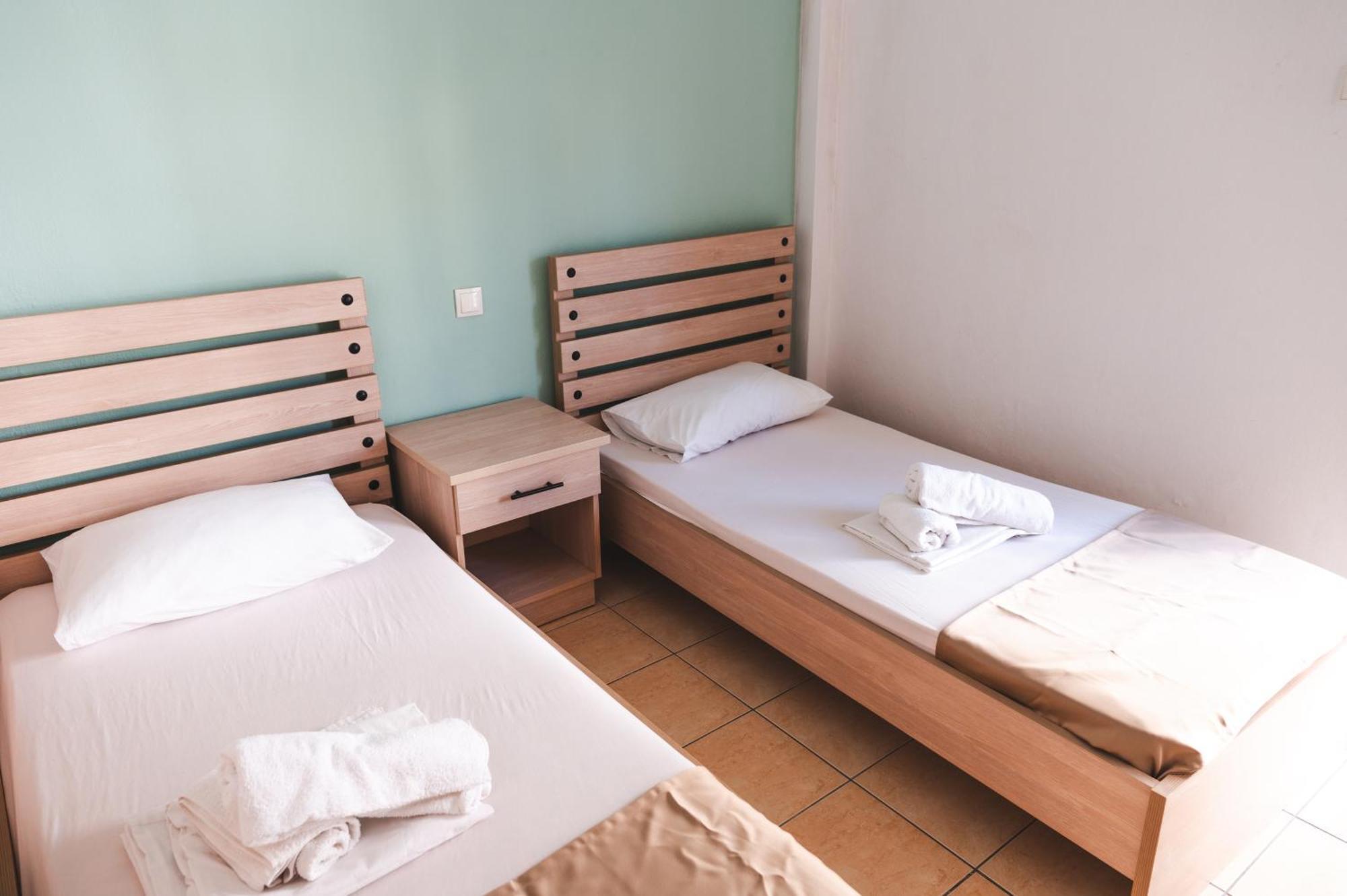 Paralía Μpasias Apartments מראה חיצוני תמונה